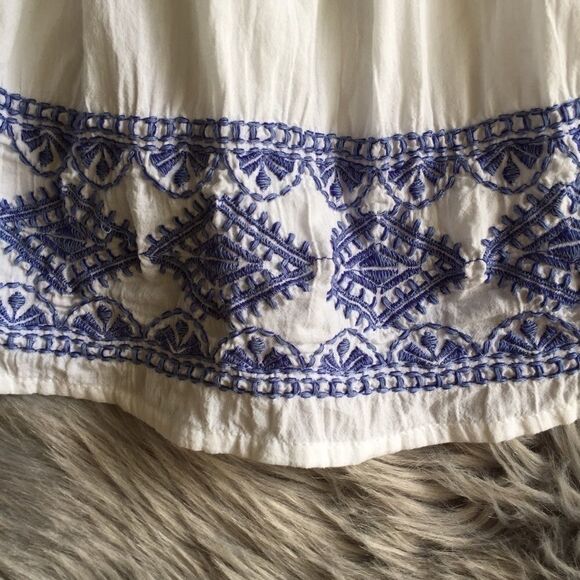 Women’s Small L.O.G.G. White/ Blue Skirt - Picture 2 of 3